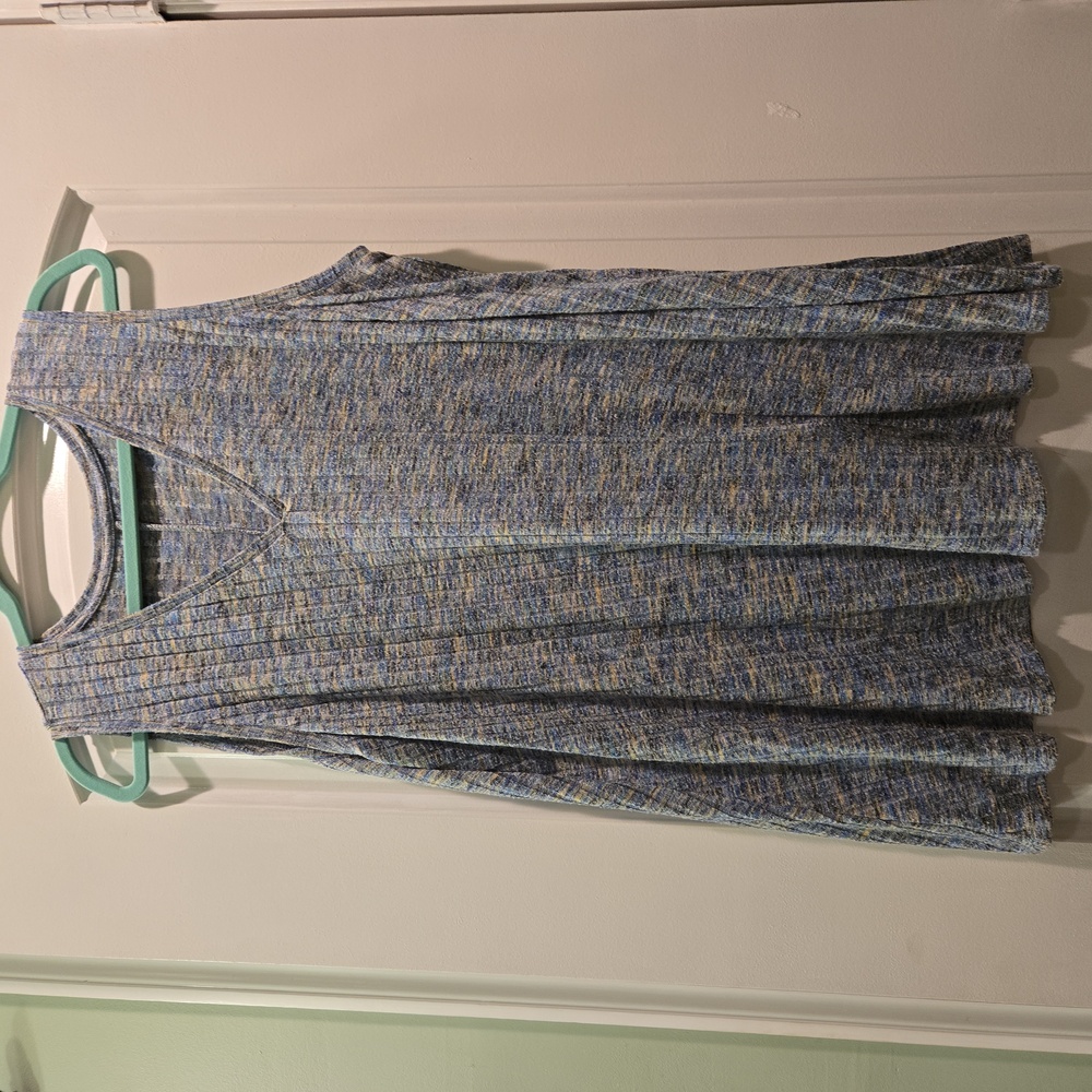 Lane Bryant blue sleeveless top size 22/24 💙